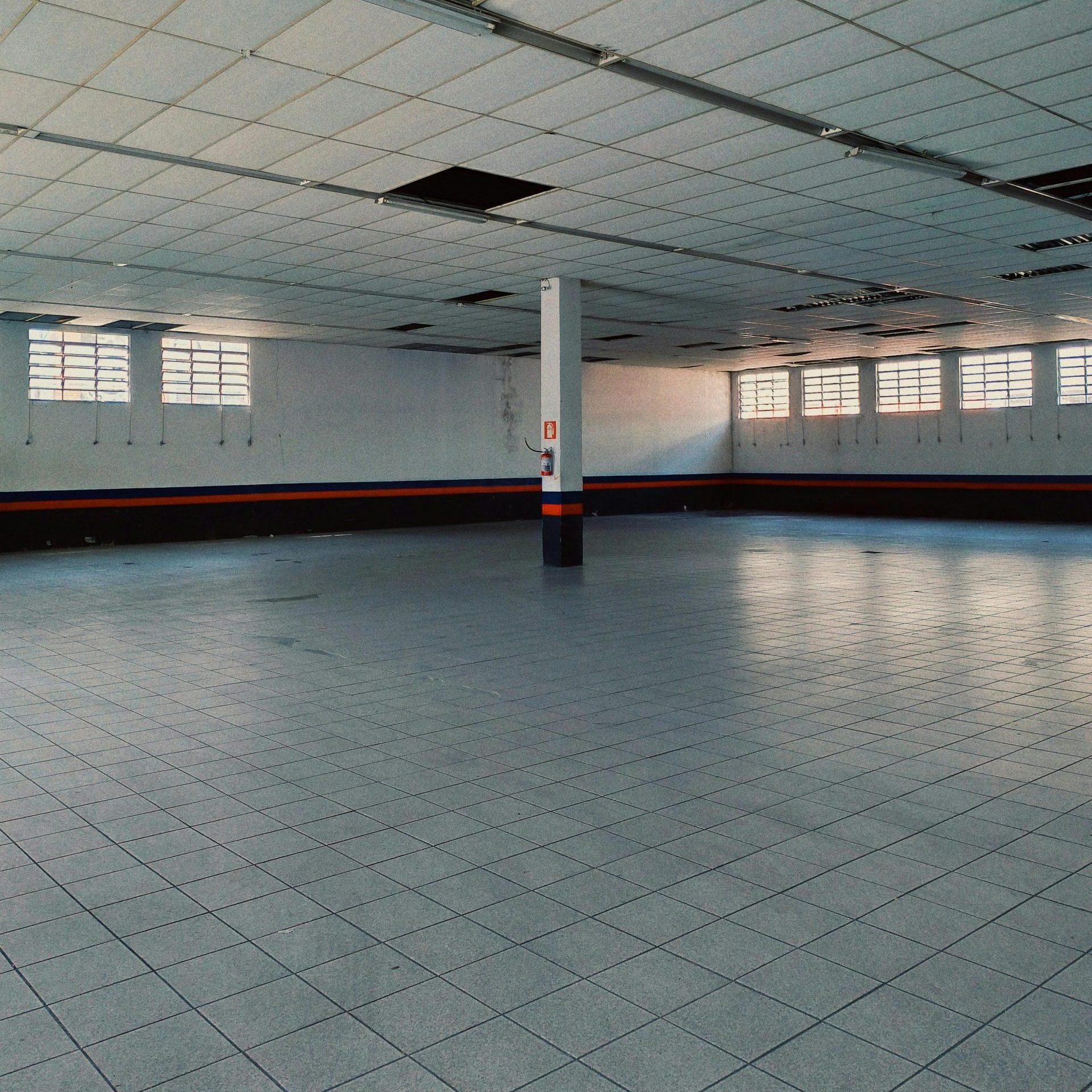 Hard Floor Care - Image 3